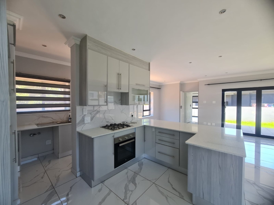 4 Bedroom Property for Sale in Melodie North West
